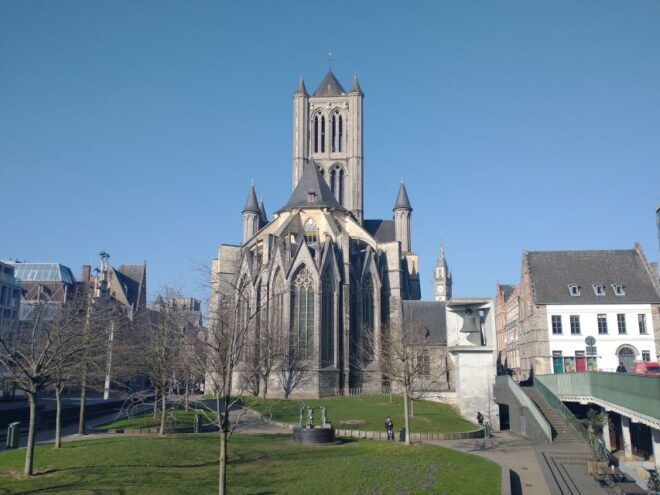 Ghent: Guided City Tour With Chocolate Tastings - Fully Guided Sightseeing Tour