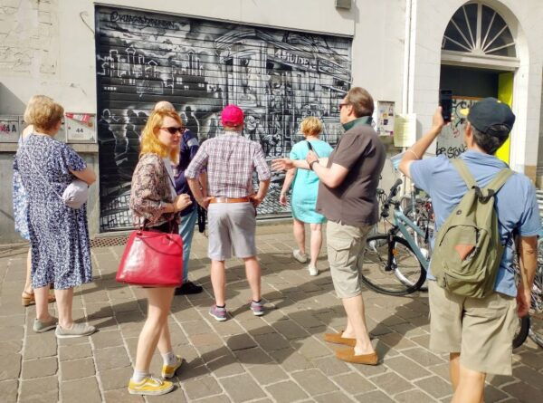 Ghent: Guided City Tour With Food and Drink Tastings - Reviews and Recommendations