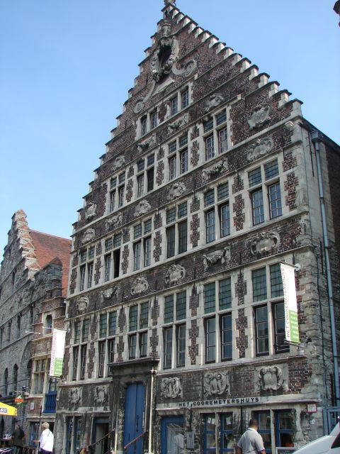 Ghent: Private 2-Hour Walking Tour - Duration and Language Options