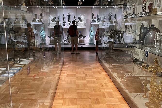 Ghost Stories: A Mysterious, Macabre Tour in the Metropolitan Museum - Traveler Experience