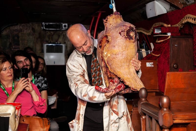 Ghostbus tour in Dublin - The torture-device demonstration and Dracula’s Dublin connection