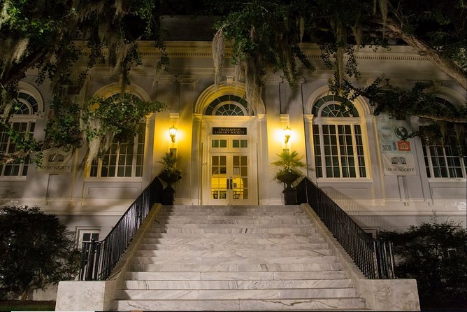 Ghosts of Charleston Night-Time Walking Tour With Unitarian Church Graveyard - Meeting and Pickup