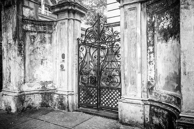 Ghosts of Charleston Night-Time Walking Tour With Unitarian Church Graveyard - Unitarian Church