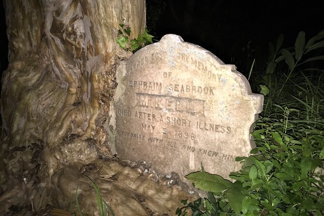 Ghosts of Charleston Night-Time Walking Tour With Unitarian Church Graveyard - Combination of History and Ghost Stories