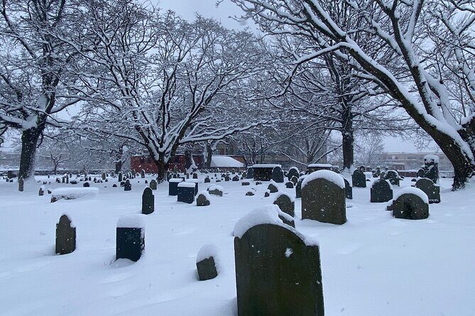 Ghosts of Christmas Past a Haunted Holiday Stroll in Salem - Authentic Experiences Gathered from Reviews