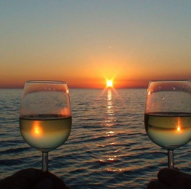 GHP BOAT - SUNSET TOUR WITH APERITIF - Scenic Sunset Experience