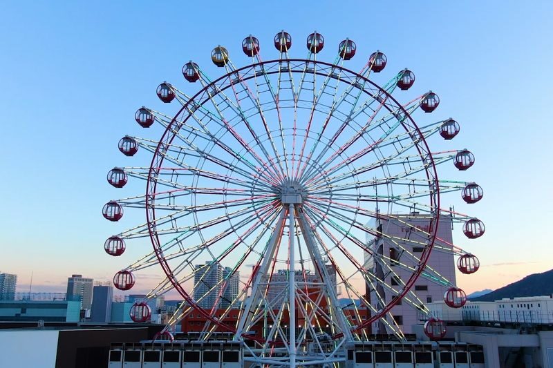 Giant Ferris Wheel Noria Sapporo - One lap, two laps, or karaoke