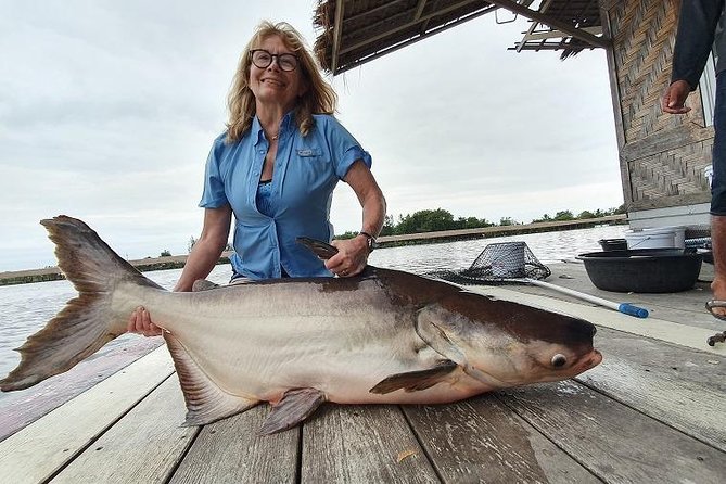 Giant Mekong Catfish & Siamese Carp Fishing Thailand - Meeting and Pickup