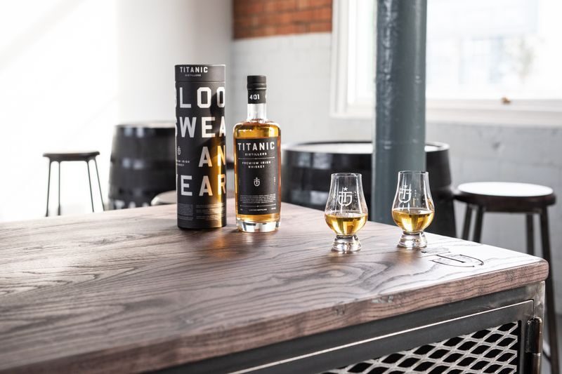 Giants Causeway and Titanic Distillers Tour from Belfast - Who will enjoy this day most
