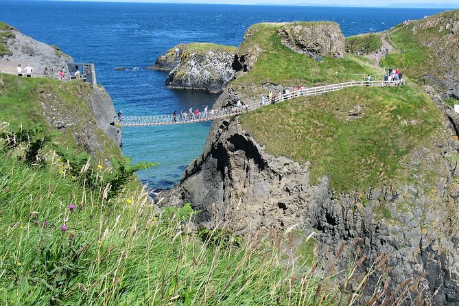 Giants Causeway and Belfast City Murals Tour Inc Game of Thrones Dark Hedges - Pickup and Drop-off Information