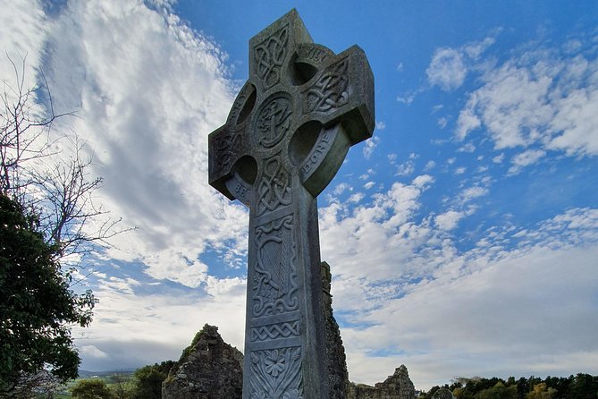 Giants Causeway, Carrick-a-Rede Ropebridge and Belfast Titanic - 5 Star Tour - The Sum Up