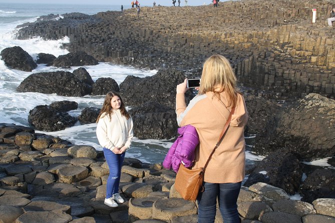Giants Causeway Day Tour and Belfast City Tour 1 Day Pass - Frequently Asked Questions