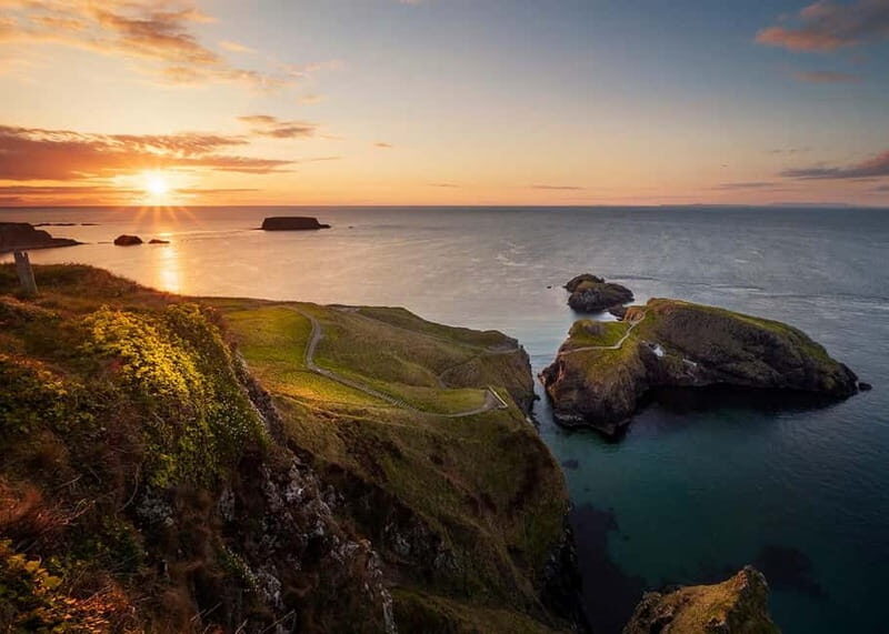 Giant's Causeway: Private Tour with Carrick-a-Rede bridge - The Small Details That Enhance Your Day