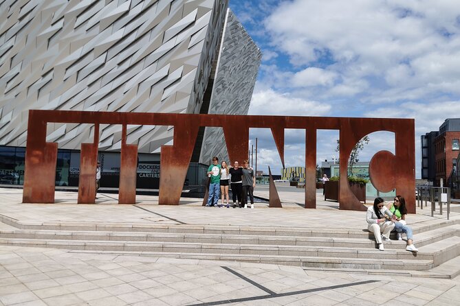 Giants Causeway Tour From Belfast in Luxury Multi Seater - Pickup Options and Locations