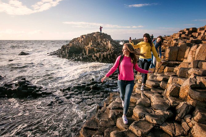 Giants Causeway Tour From Belfast - Luxury Bus + Causeway Entry - Tour Details