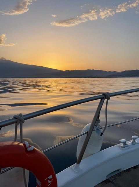 Giardini Naxos: Sunset Dolphin Watching Cruise With Aperitif - Cruise Inclusions