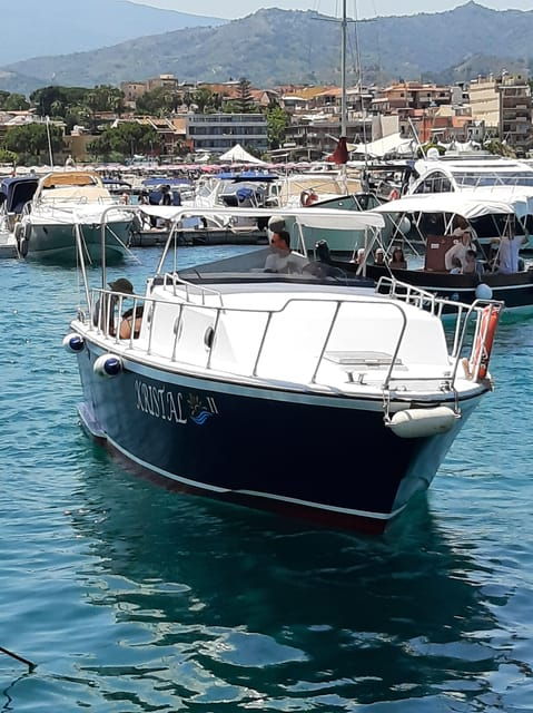 Giardini Naxos: Taormina & Isola Cruise Bella With Aperitif - Customer Feedback and Rating