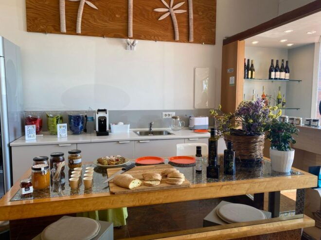 Giardini Naxos, Taormina: Sicilian Tasting Oil Wine Product - Inclusions