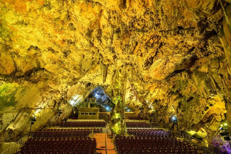 Gibraltar and Saint Michaels Cave Day Tour From Seville - A long ride to a very different corner of Europe