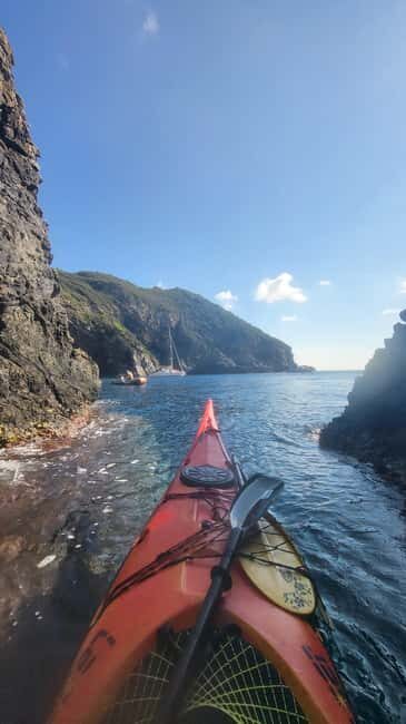 Giens and the presque-île in sea kayak with a guide - Good To Know
