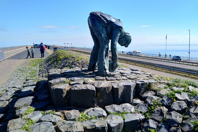 Giethoorn and Enclosing Dike Private Day Tour From Amsterdam - The Sum Up