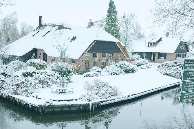 Giethoorn Day Trip With Small Electric Boat Trip From Amsterdam - Praise for the Tour Guides