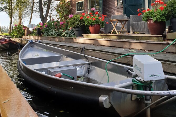 Giethoorn Day Trip With Small Electric Boat Trip From Amsterdam - Common Questions
