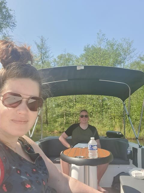Giethoorn: Private Boat Tour With Free Drinks - Good To Know