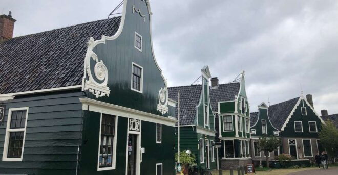 Giethoorn, Private Boat Tour & Zaanse Schans Windmills - Private Canal Cruise Experience