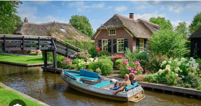 Giethoorn: Private Tour 6 HOURS - Inclusions
