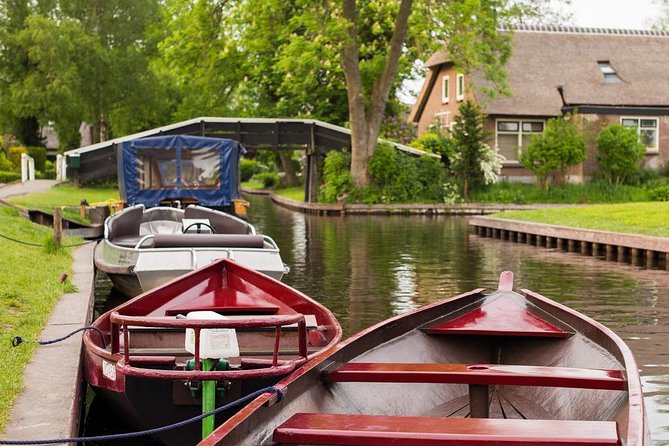 Giethoorn Private Tour Private Guide Giethoorn Holland Private Guide - Common Questions