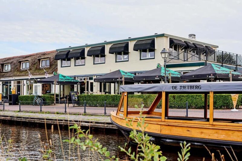 Giethoorn: Sightseeing Boat Tour - The Scenery and Photography Opportunities
