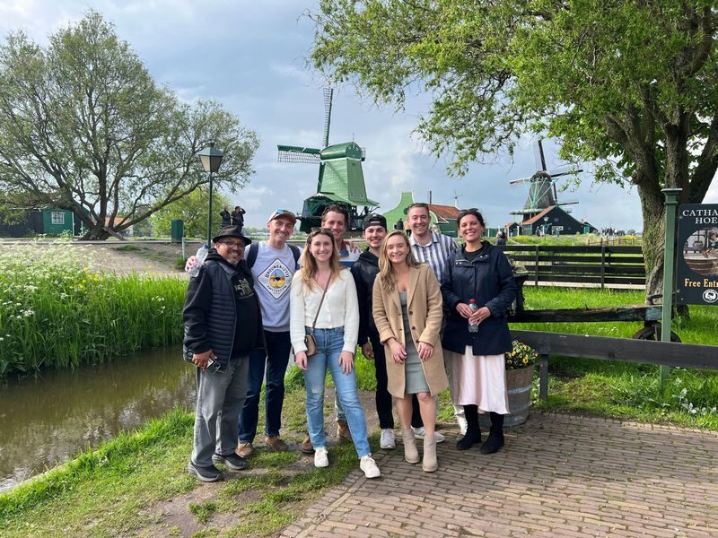 Giethoorn, Volendam, and Zaanse Schans Day Tour in Amsterdam - What the price covers, and what it does not