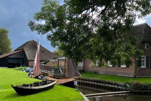 Giethoorn Walking Tour With Your Smartphone - Helpful Information