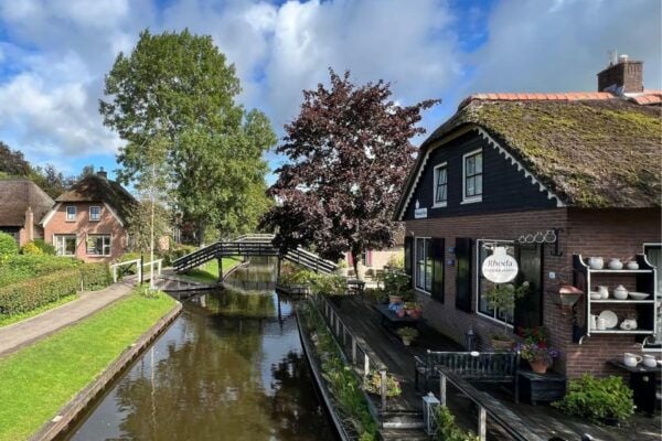 Giethoorn Walking Tour With Your Smartphone - The Sum Up