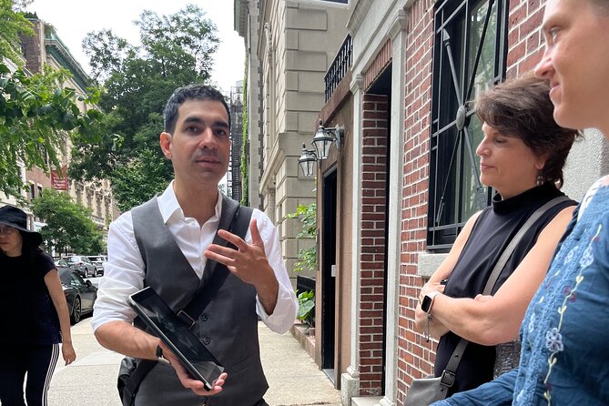 Gilded Age Mansions Tour in New York - Snacks and Refreshments