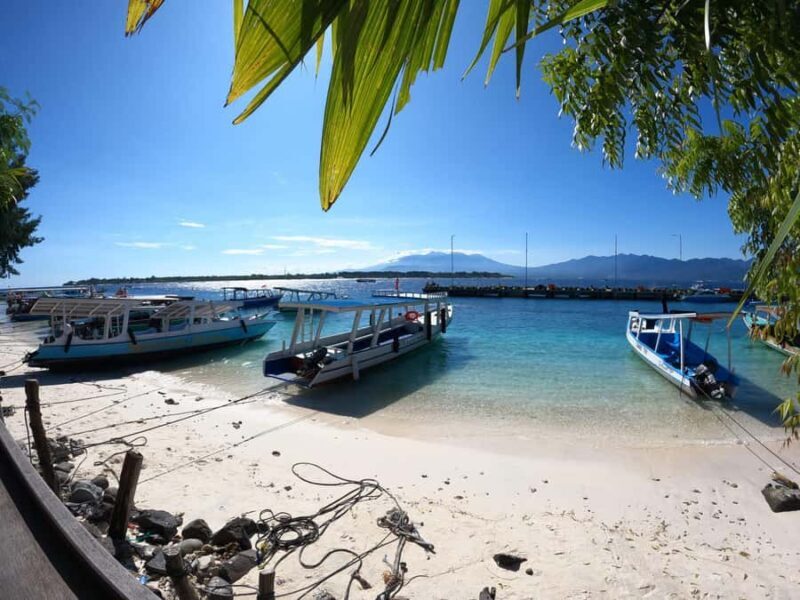 Gili Trawangan: Cycling Tour with Snorkeling and Viewpoint - Who Will Love This Tour?