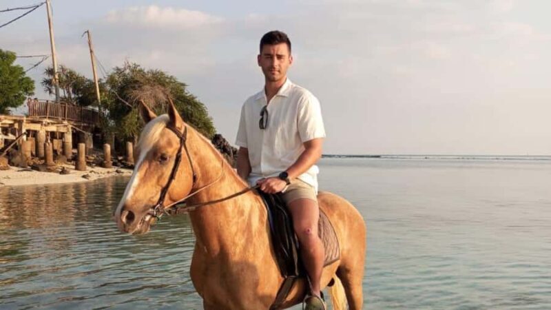 Gili Trawangan: Horse Riding on the Beach - The Experience of Gili Trawangan’s Beaches on Horseback