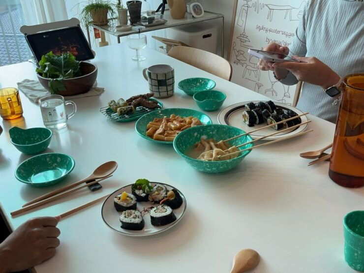 Gimbap-Making Experience and Seochon Village Walking Tour - Activity Overview
