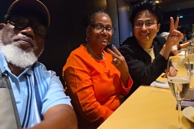 Ginza Geisha Bar Night Tour - Drinks and Atmosphere