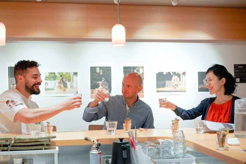 Ginza VIP A5 Rank Wagyu Tour: All-You-Can-Eat Wagyu & Sake Tasting - Make the Shimbashi meeting point easy