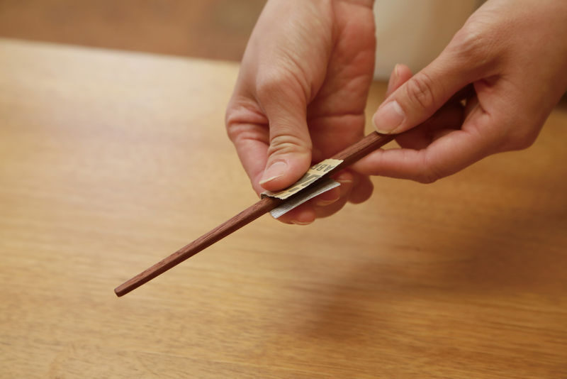 Ginza Woodcraft: A Traditional Japanese Chopstick Making Experience - Learning to use the Japanese plane