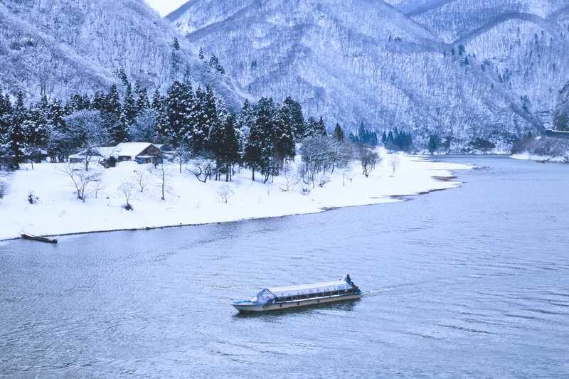 Ginzan Onsen + Yamagata Winery + Zao Ropeway + Mogami River Snow Viewing Boat 2-Day Tour (Hot spring hotel with 2 meals) - Who should take this Yamagata winter tour?