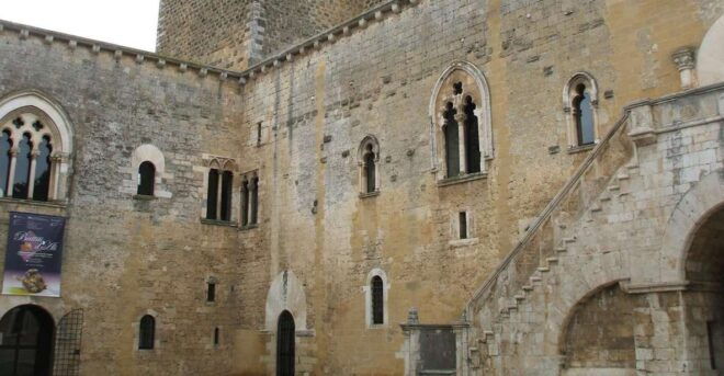 Gioia Del Colle: Private 2-Hour Treasure of Antiquity Tour - Tour Experience