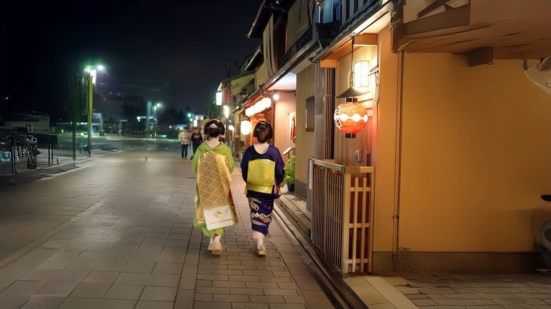 Gion 2-Hour Hidden Gems Guided Tour - What this Gion walk can teach you