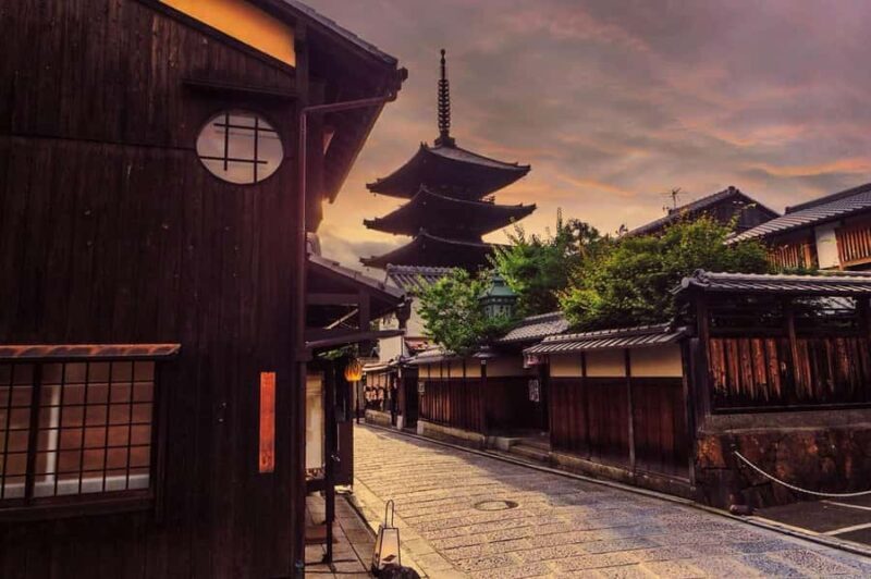 Gion Twilight Walk: Geisha & Hidden Kyoto - A Detailed Look at the Gion Twilight Walk