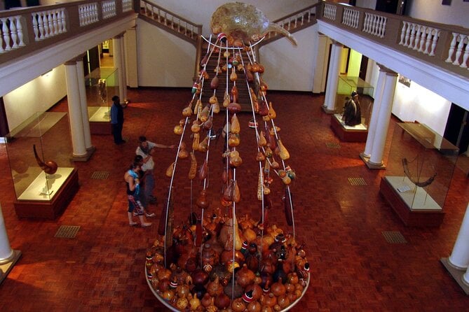 Giraffe Center, Nairobi National Museum and Kobe Beads Center - Tour Experience