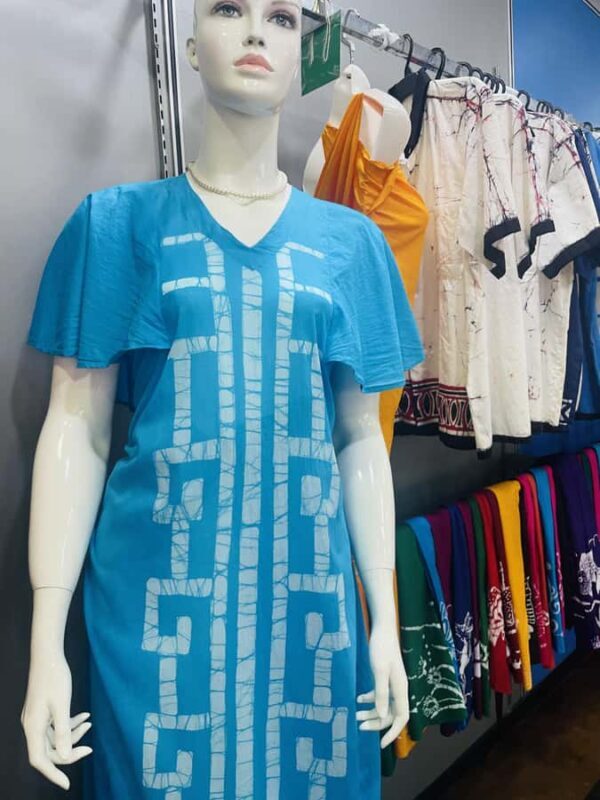 Giriulla: Batik Factory Tour with Ceylon Tea and Sweets - Who Should Book This Tour?