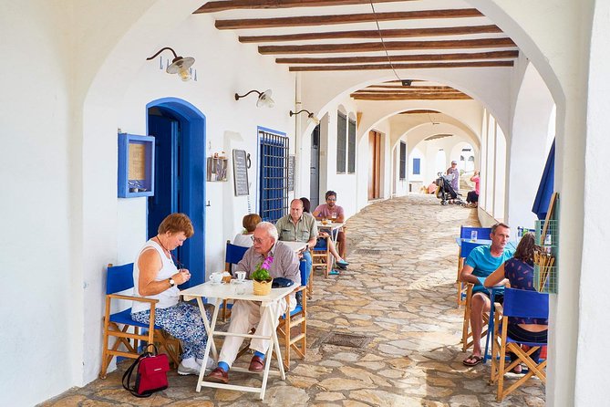 Girona and Costa Brava Private Tour With Pick-Up From Barcelona - Tour Guide and Positive Feedback