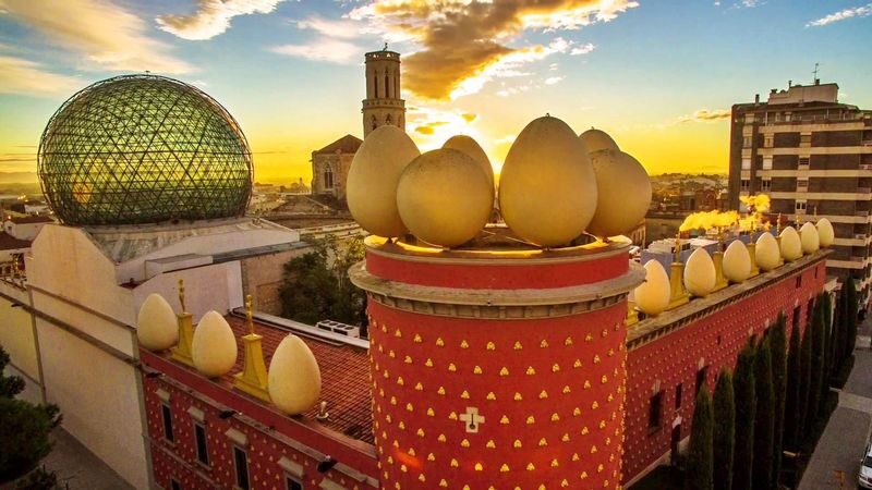 Girona and Dali Museum in Figueres One-Day Tour from Barcelona - Girona’s medieval lanes set the tone